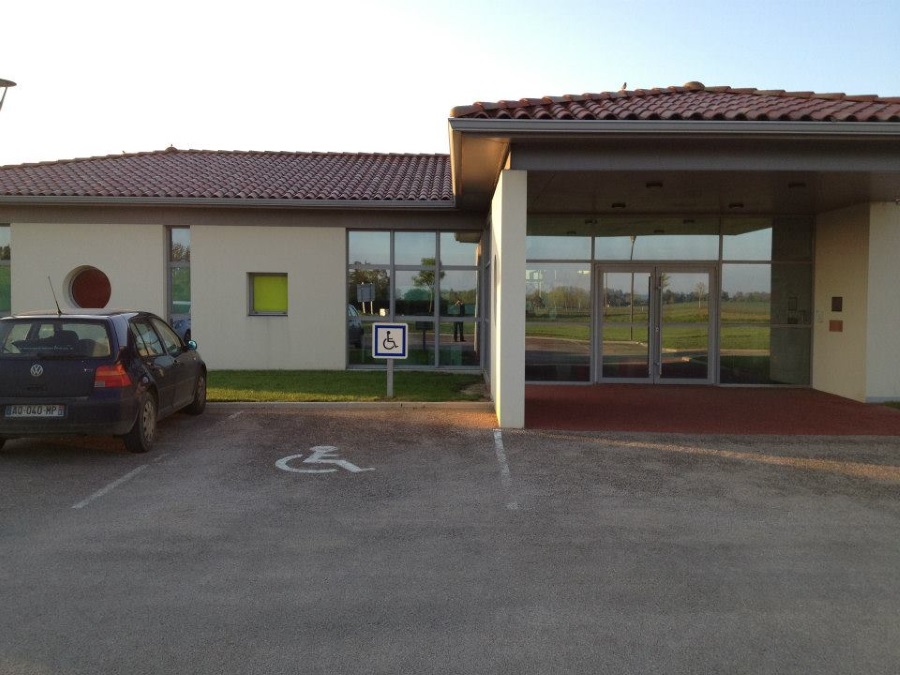 FILM SOLAIRE VITRES BATIMENT 8